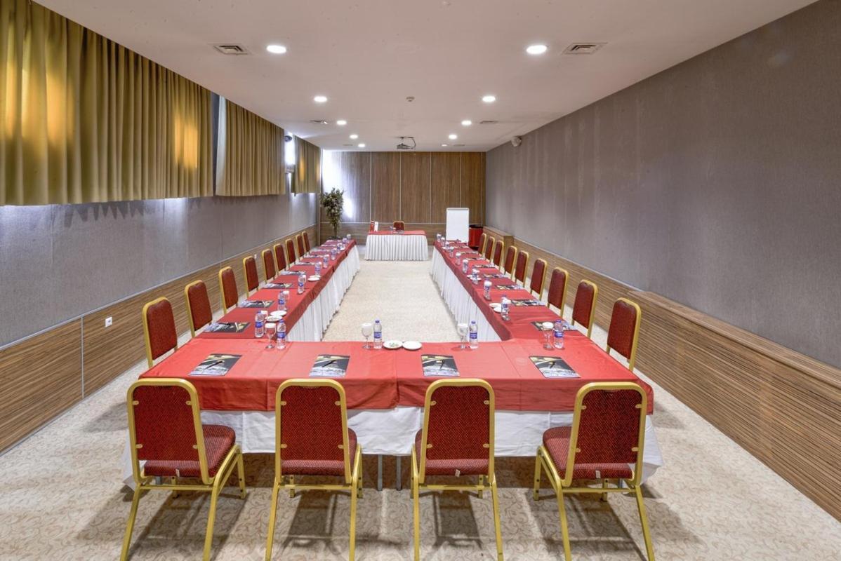 Anadolu Hotels Esenboga Thermal מראה חיצוני תמונה