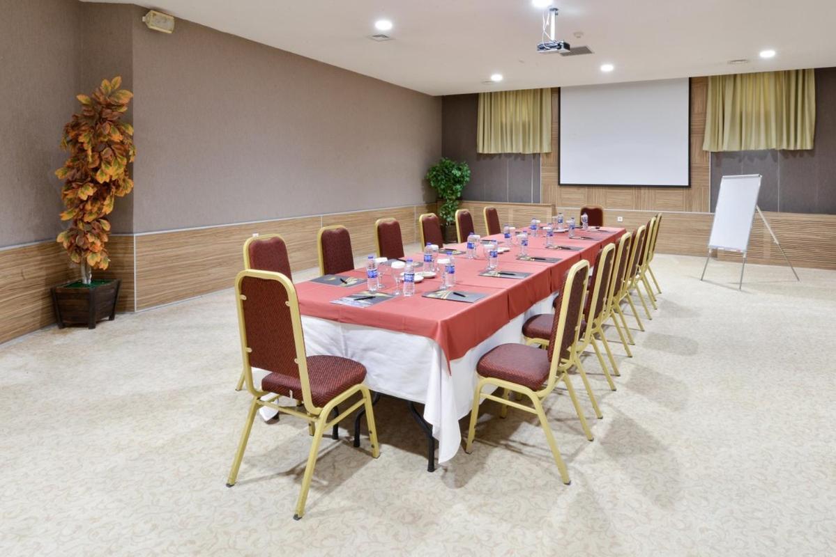 Anadolu Hotels Esenboga Thermal מראה חיצוני תמונה