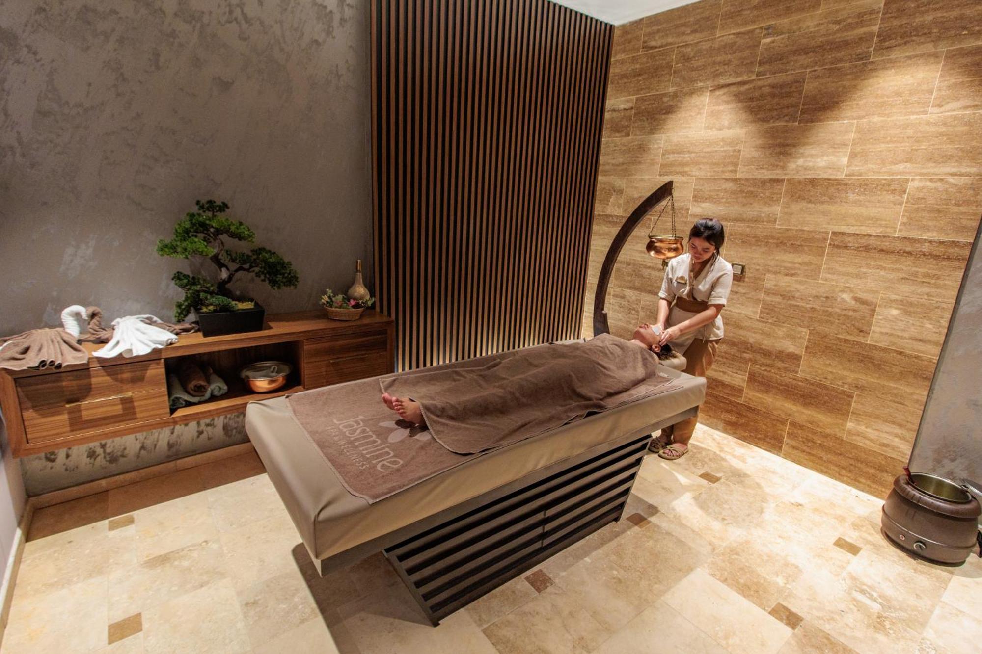 Anadolu Hotels Esenboga Thermal מראה חיצוני תמונה